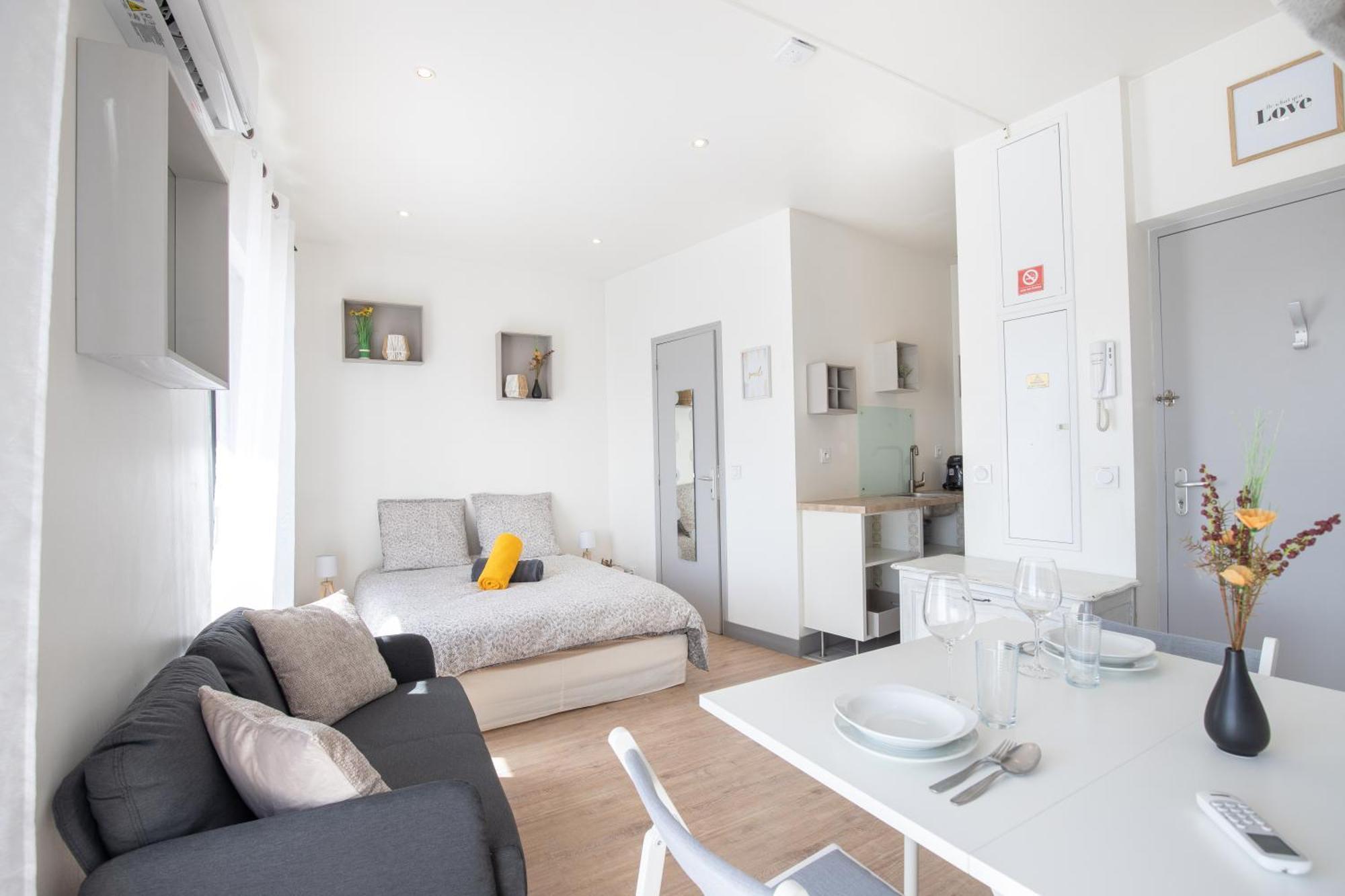 Le Partage Des Eaux - 4 Couchages - Hypercentre - Clim - Wifi Apartment L'Isle-sur-la-Sorgue Ngoại thất bức ảnh