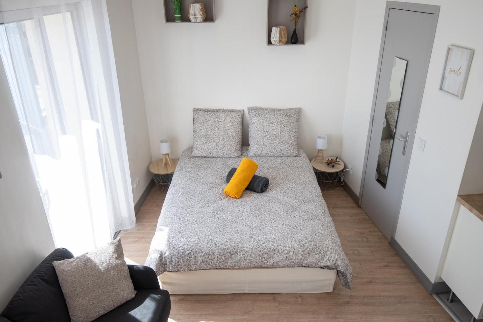 Le Partage Des Eaux - 4 Couchages - Hypercentre - Clim - Wifi Apartment L'Isle-sur-la-Sorgue Ngoại thất bức ảnh